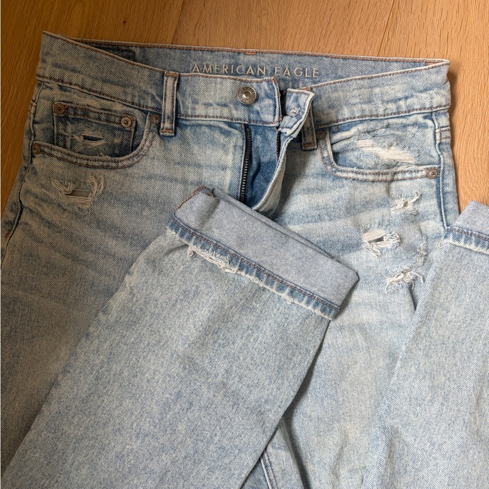 American Eagle Outfitters Light Wash Straight Jeans size 4 x long
